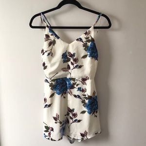 LUSH - Floral backless romper